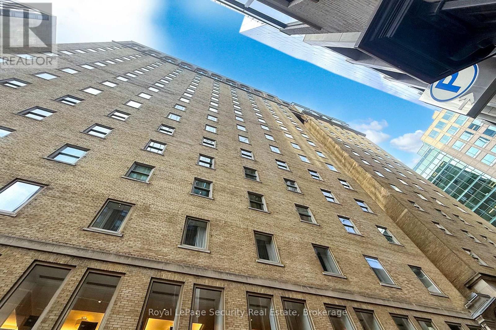 323 - 22 Leader Lane, Toronto, Ontario  M5E 0B2 - Photo 3 - C12427503