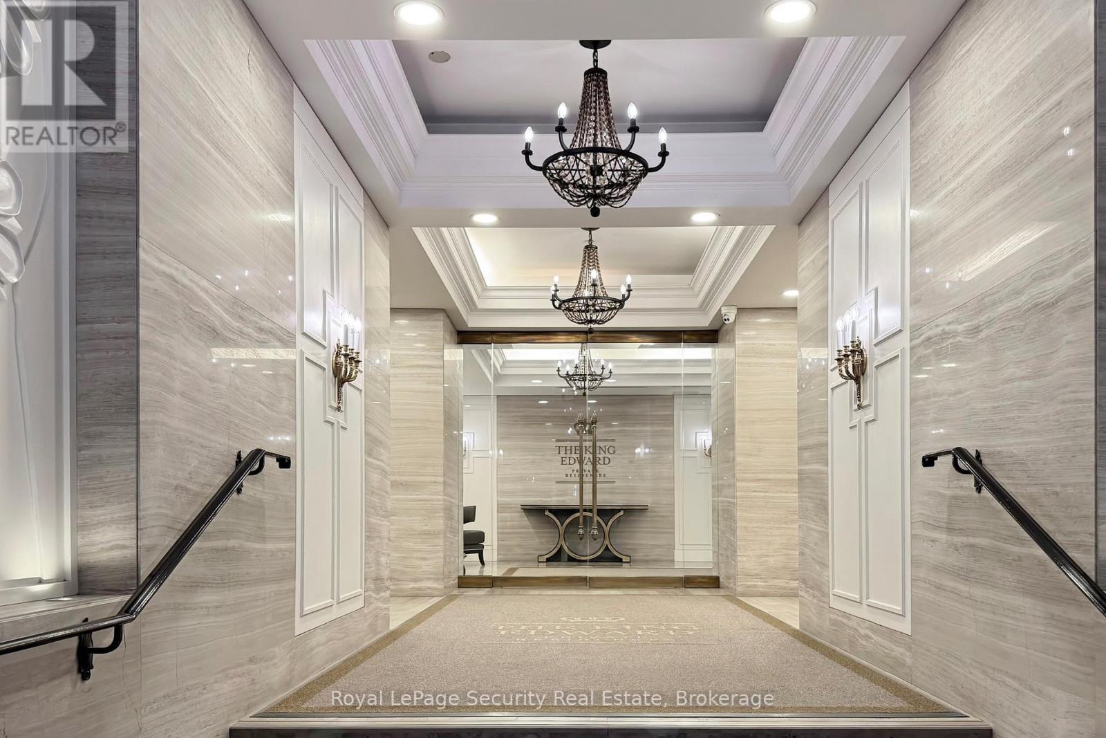 323 - 22 Leader Lane, Toronto, Ontario  M5E 0B2 - Photo 6 - C12427503
