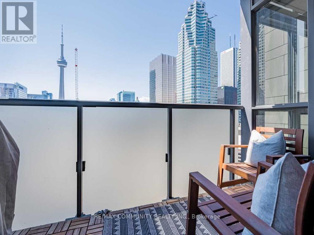 2202 - 1 The Esplanade Street, Toronto, Ontario  M5E 0E8 - Photo 12 - C12427505