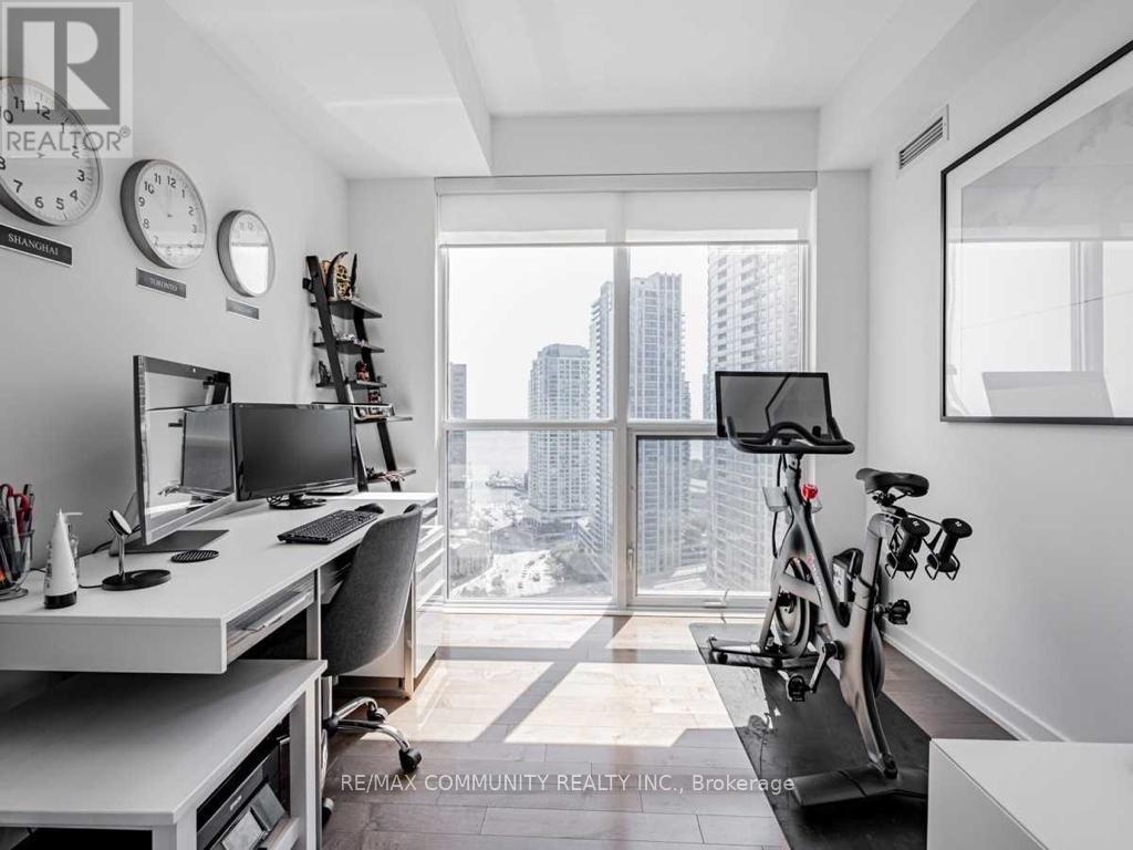 2202 - 1 The Esplanade Street, Toronto, Ontario  M5E 0E8 - Photo 6 - C12427505