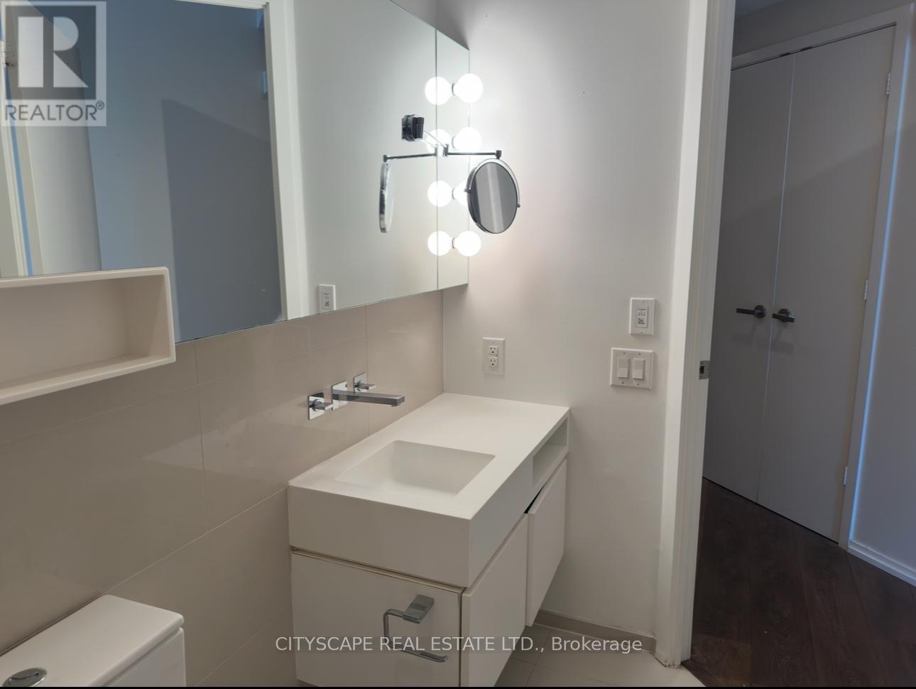 909 - 45 Charles Street E, Toronto, Ontario  M4Y 0B4 - Photo 13 - C12427507