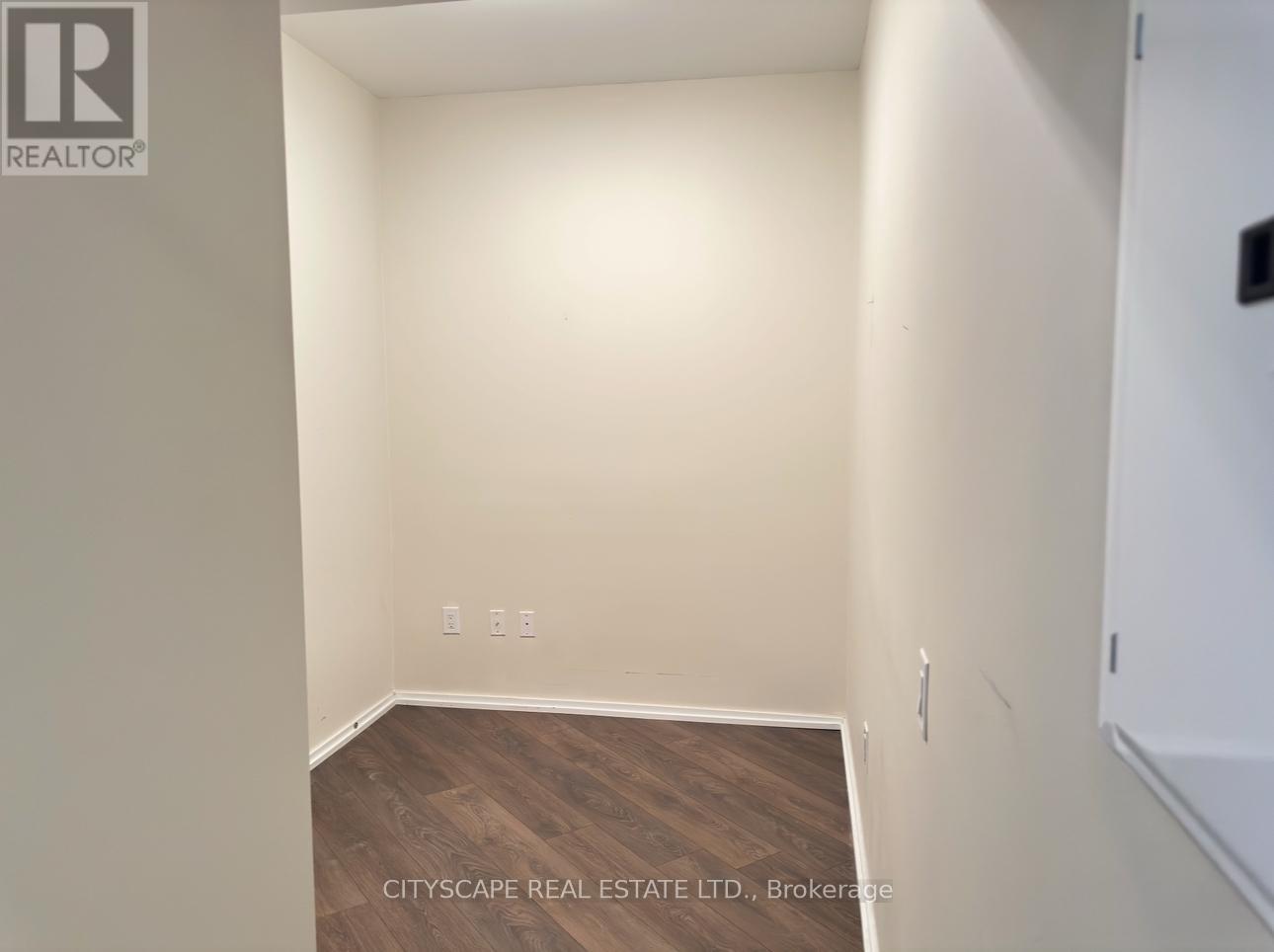 909 - 45 Charles Street E, Toronto, Ontario  M4Y 0B4 - Photo 3 - C12427507