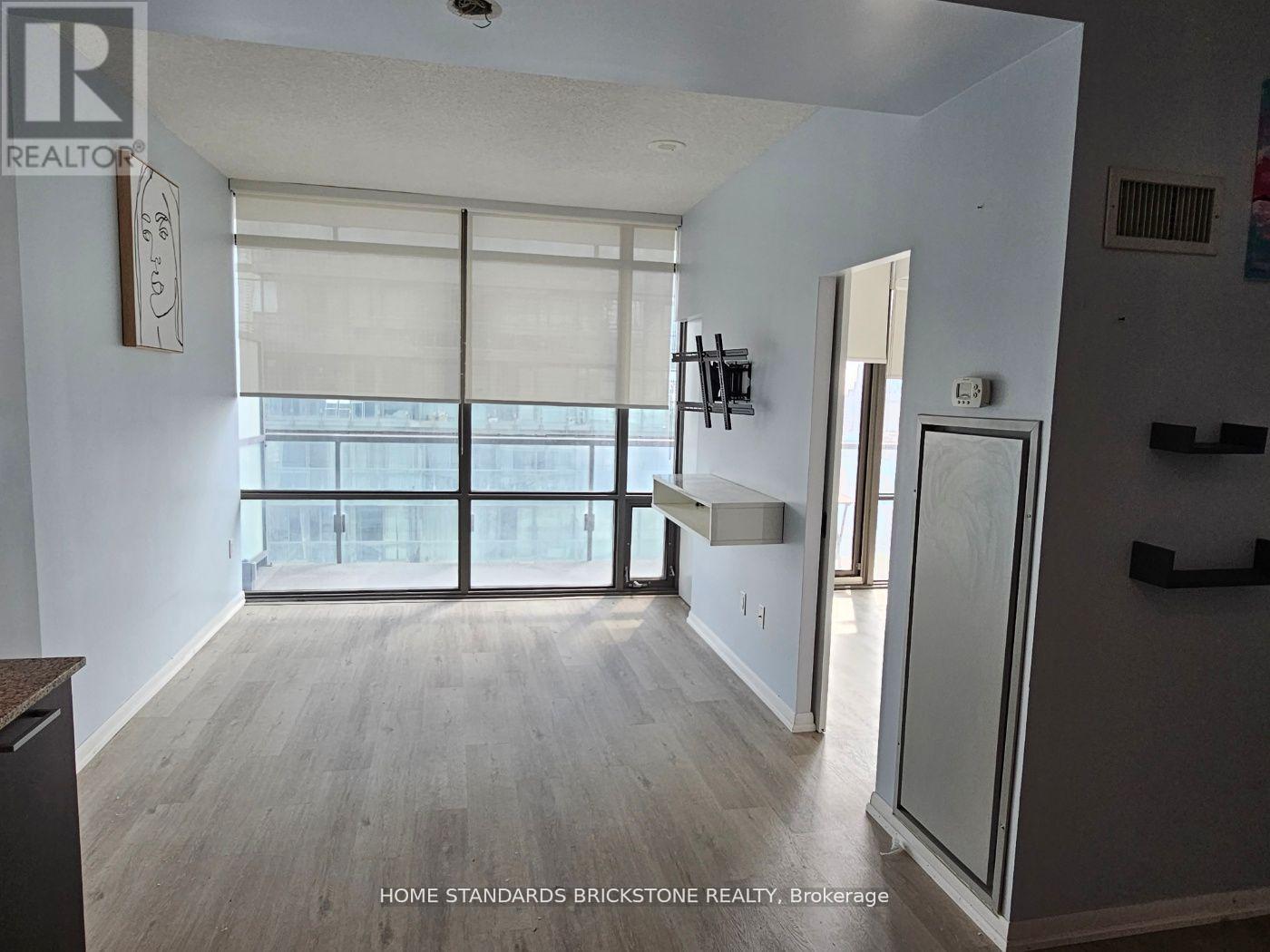 2510 - 37 Grosvenor Street, Toronto, Ontario  M4Y 3G5 - Photo 2 - C12427559