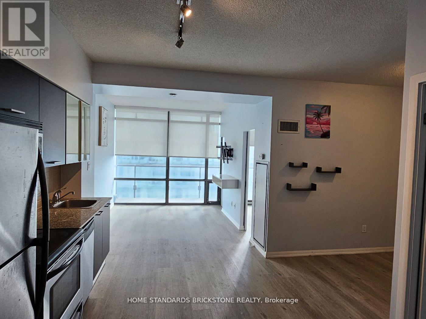 2510 - 37 Grosvenor Street, Toronto, Ontario  M4Y 3G5 - Photo 5 - C12427559