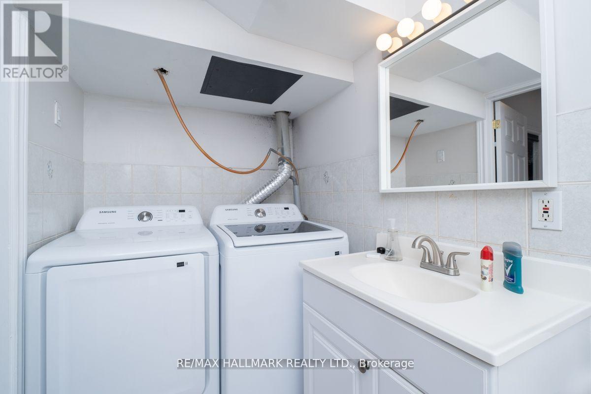 1 - 804 Queen Street E, Toronto, Ontario  M4M 1H7 - Photo 10 - E12427536