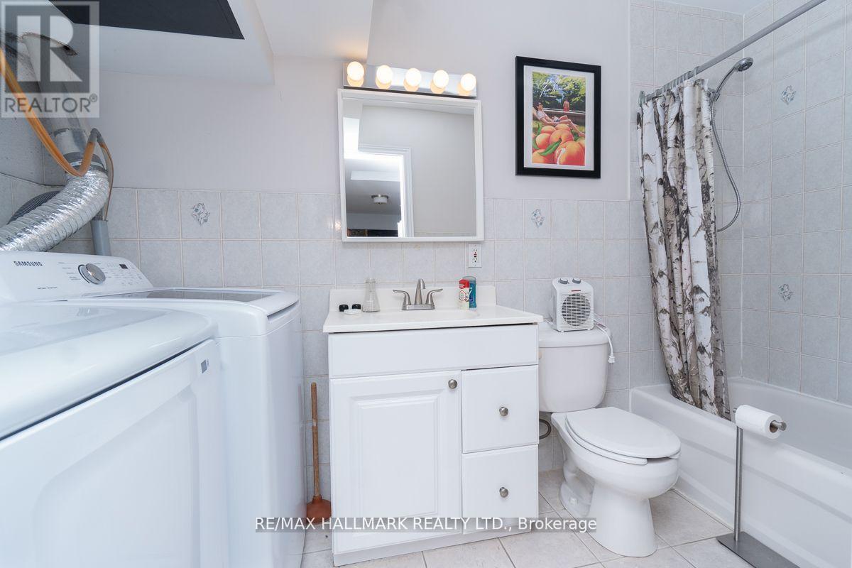 1 - 804 Queen Street E, Toronto, Ontario  M4M 1H7 - Photo 11 - E12427536