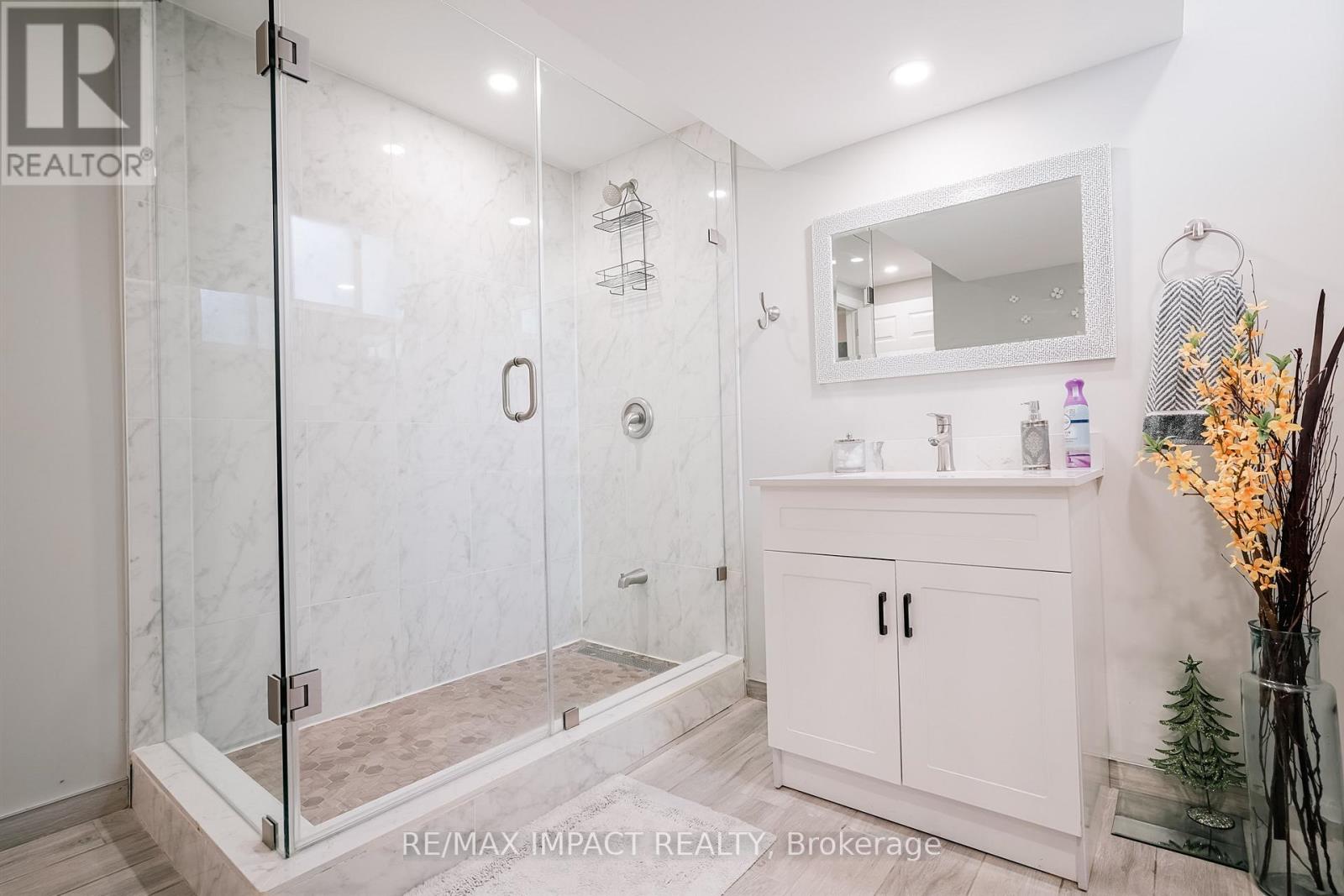 415 Jane Avenue, Oshawa, Ontario  L1J 3L6 - Photo 32 - E12427550