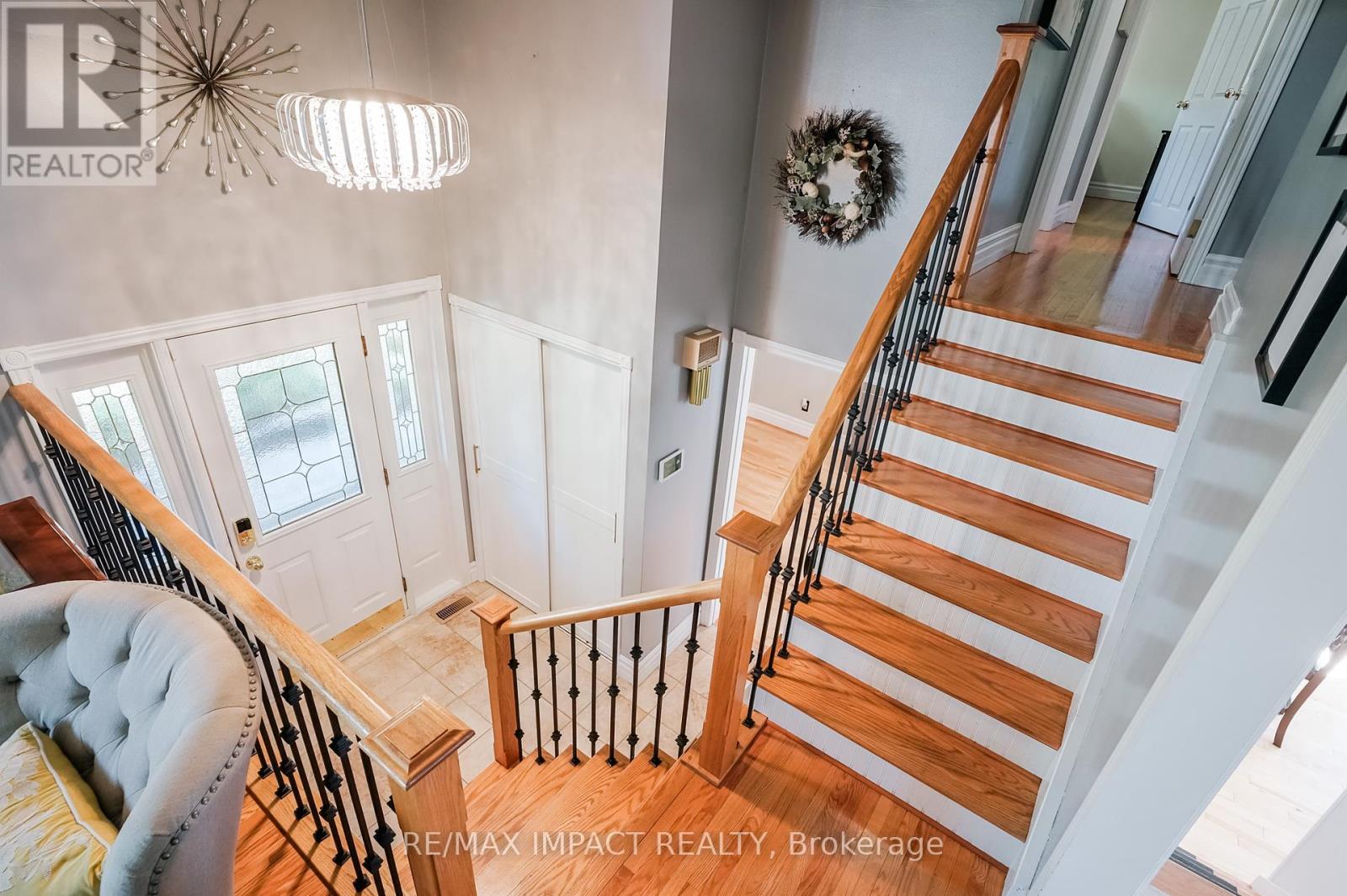 415 Jane Avenue, Oshawa, Ontario  L1J 3L6 - Photo 4 - E12427550
