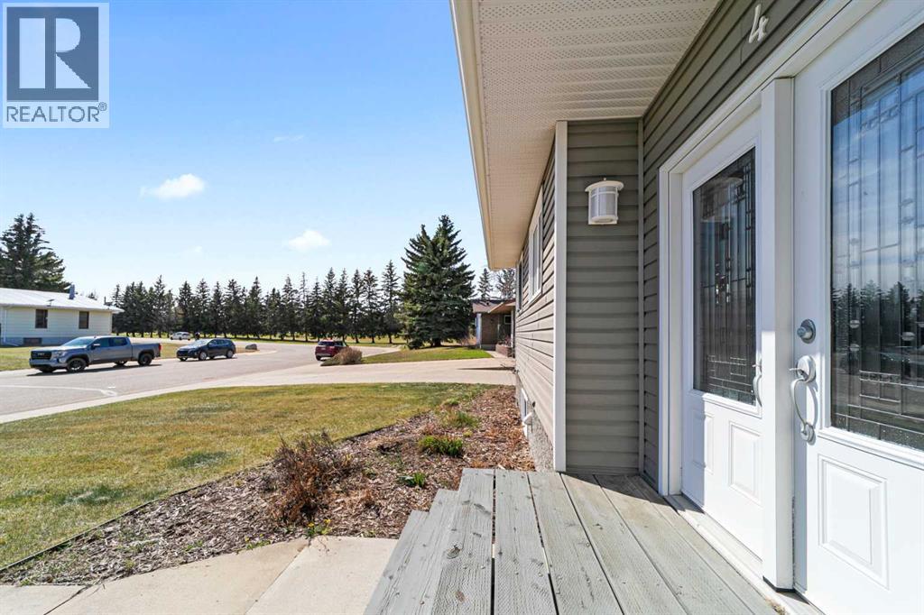 4 Meadowlark Drive, Sedgewick, Alberta  T0B 4C0 - Photo 45 - A2215396
