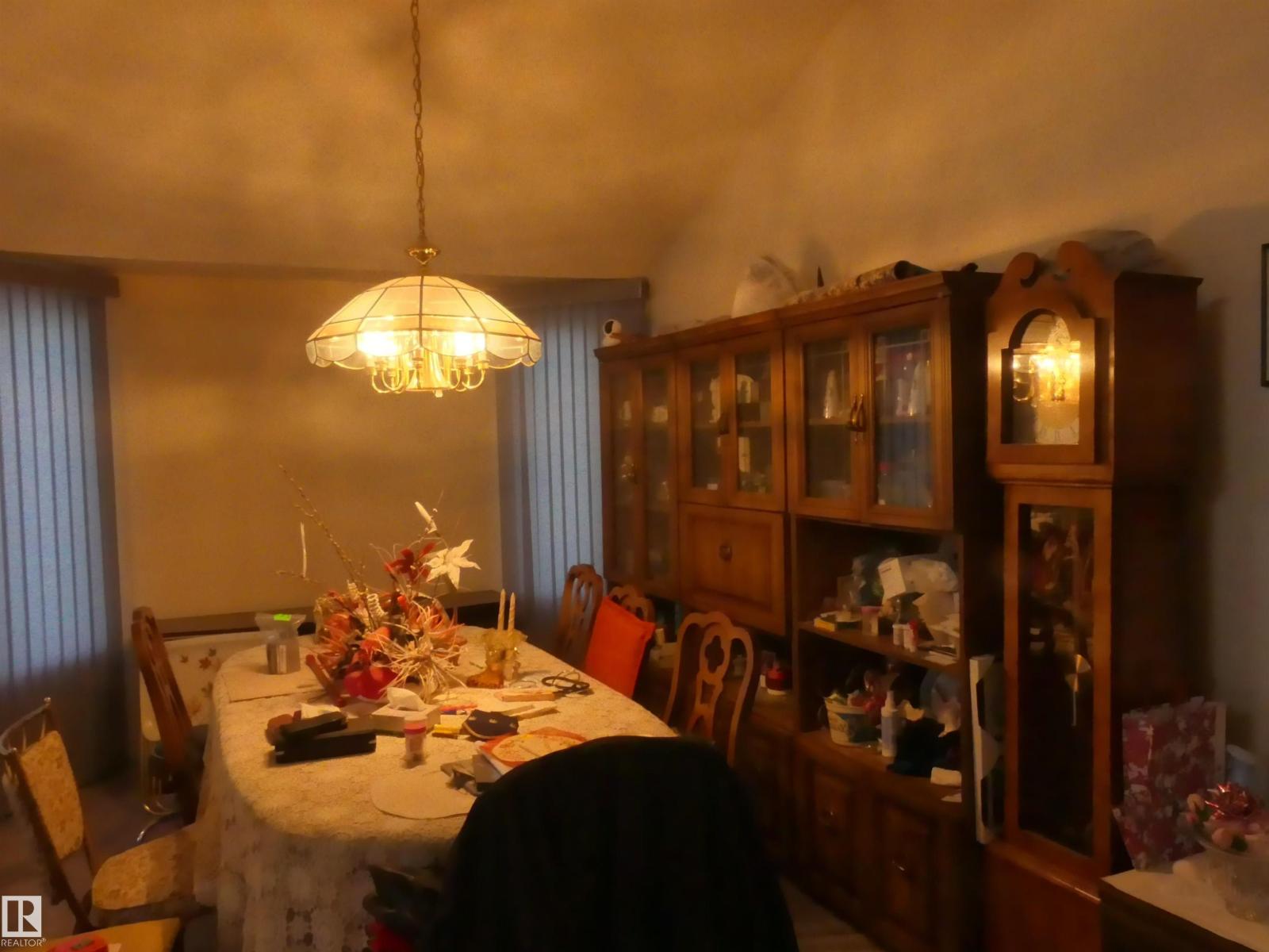 9827 175 Av Nw, Edmonton, Alberta  T5X 5V4 - Photo 3 - E4459541