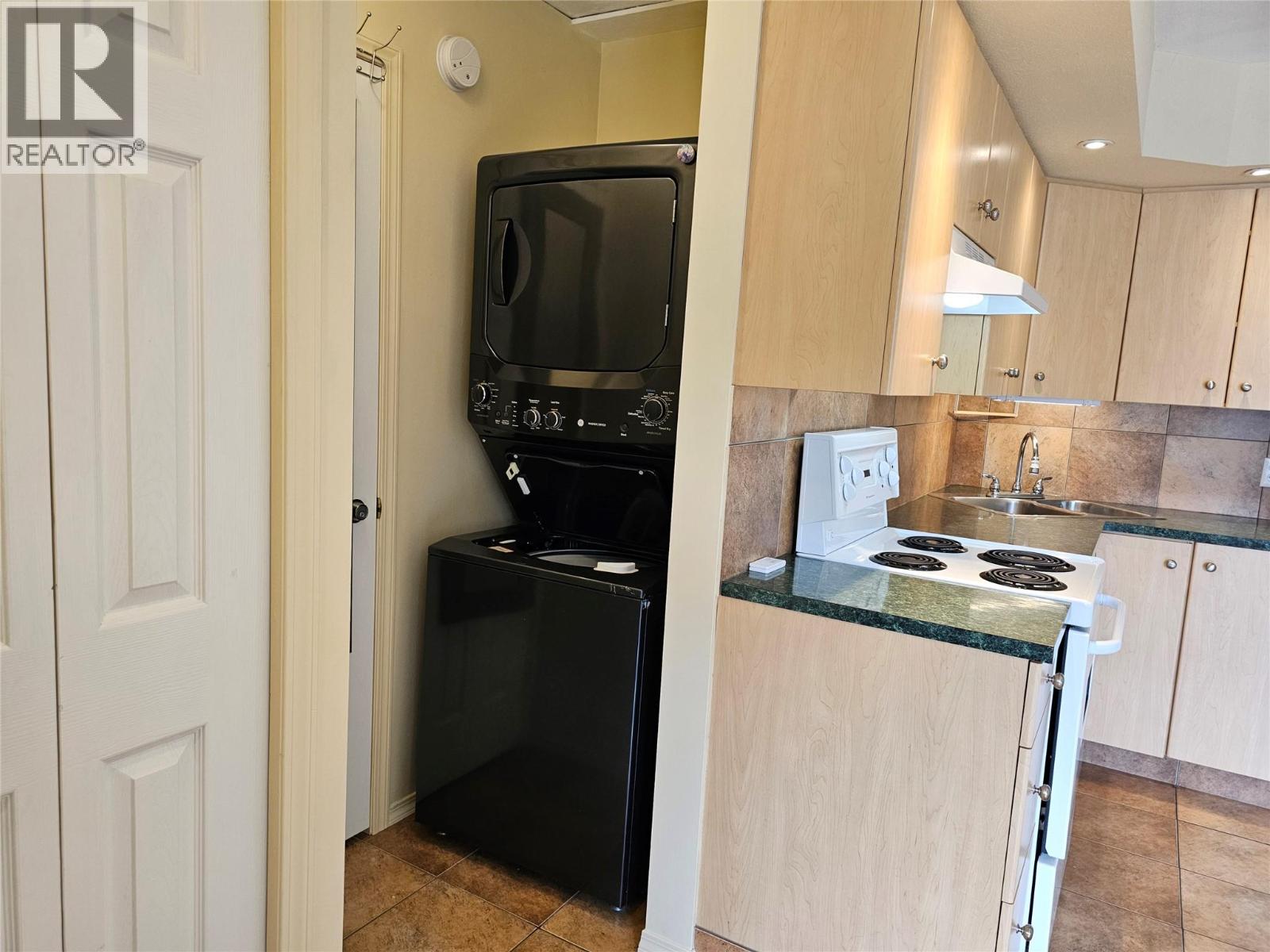 187 Brunswick Street, Penticton, British Columbia  V2A 5P6 - Photo 24 - 10363893