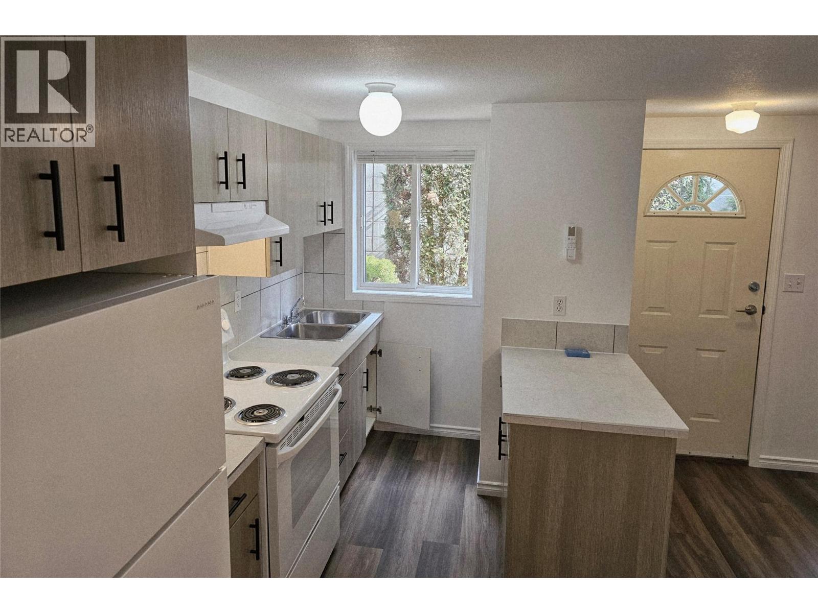 187 Brunswick Street, Penticton, British Columbia  V2A 5P6 - Photo 11 - 10363893