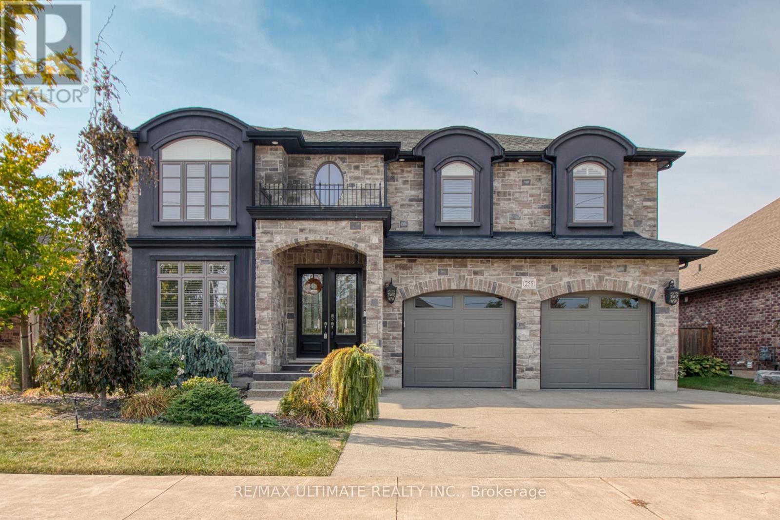 255 COLBECK DRIVE, Welland, Ontario