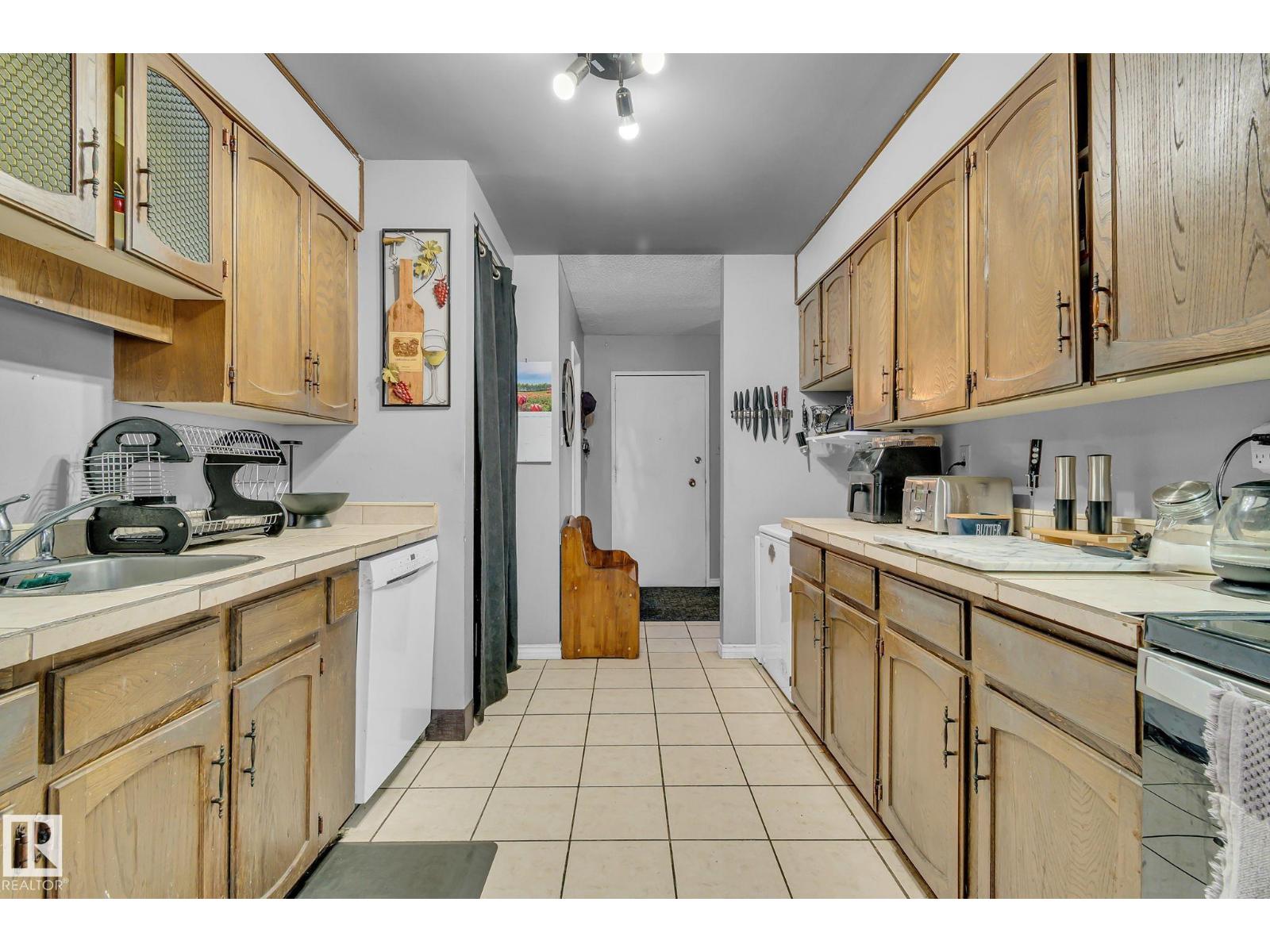 #202 7805 159 St Nw, Edmonton, Alberta  T5R 2E1 - Photo 3 - E4459538
