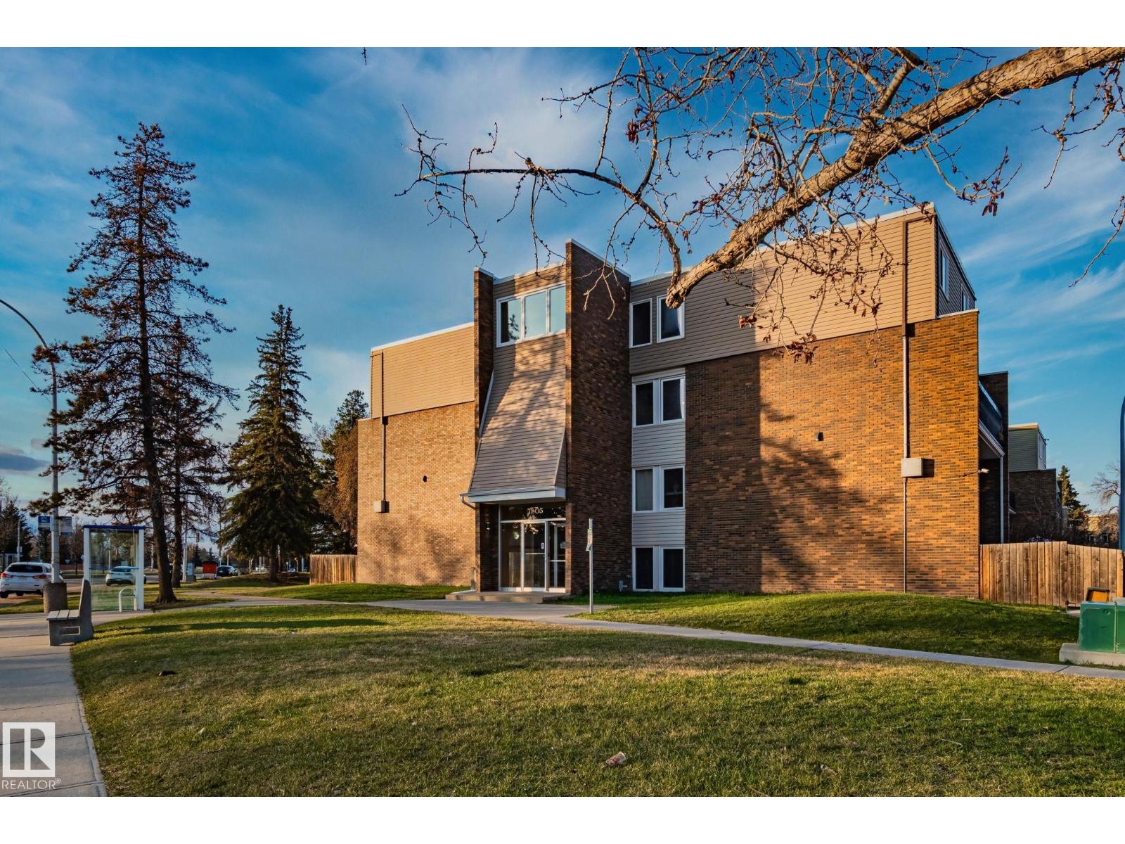 #202 7805 159 St Nw, Edmonton, Alberta  T5R 2E1 - Photo 2 - E4459538