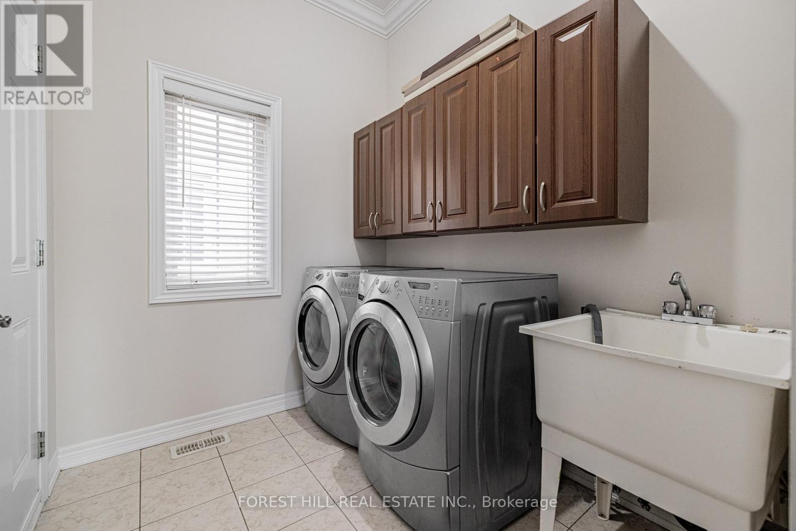 36 Zoran Lane, Vaughan, Ontario  L6A 4G1 - Photo 14 - N12427512