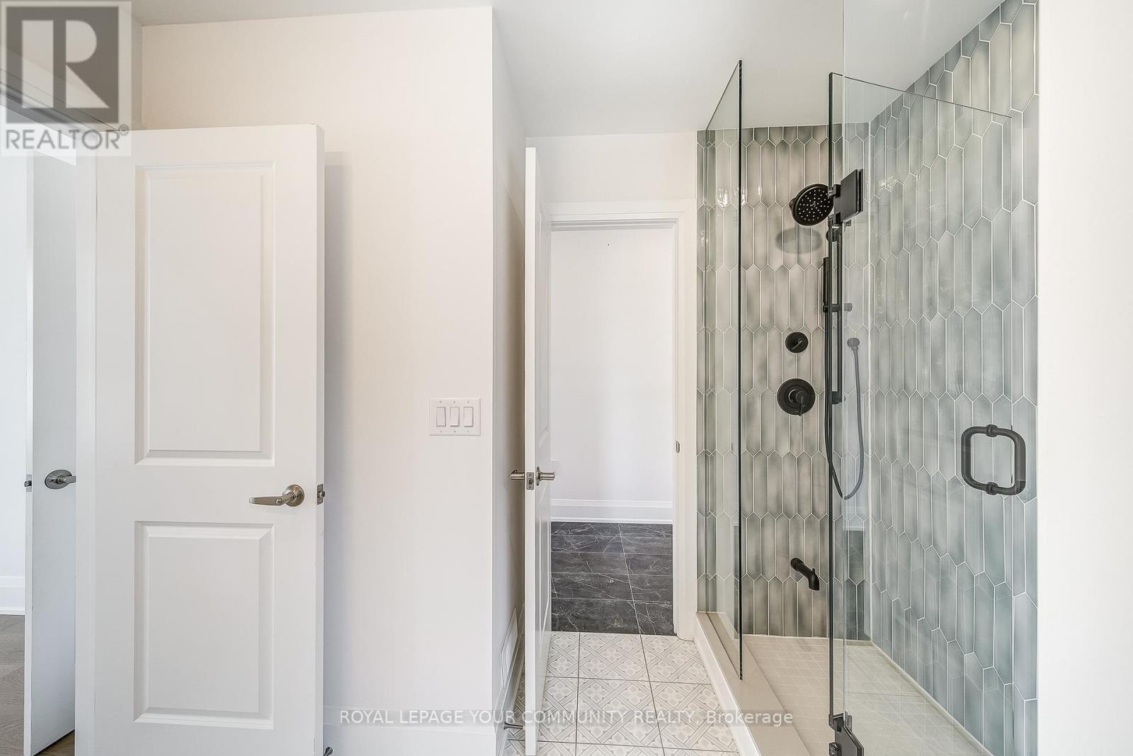 35 Big Canoe Drive, Georgina, Ontario  L0E 1R0 - Photo 11 - N12427535