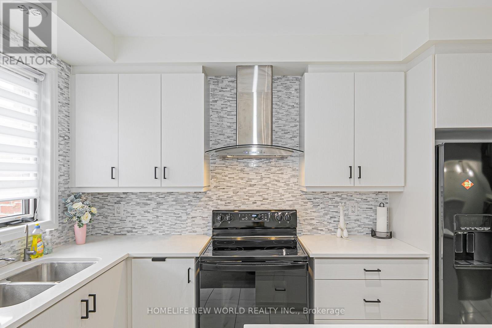 85 Casely Avenue, Richmond Hill, Ontario  L4S 0K7 - Photo 10 - N12427542