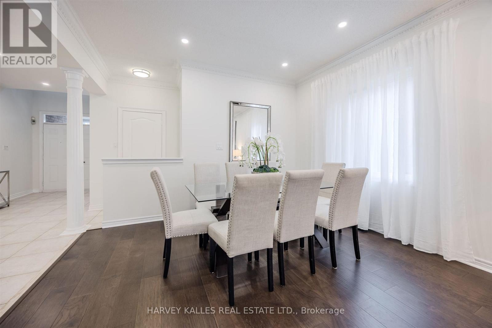 94 Sutcliffe Crescent, Markham, Ontario  L6C 1X3 - Photo 12 - N12427562