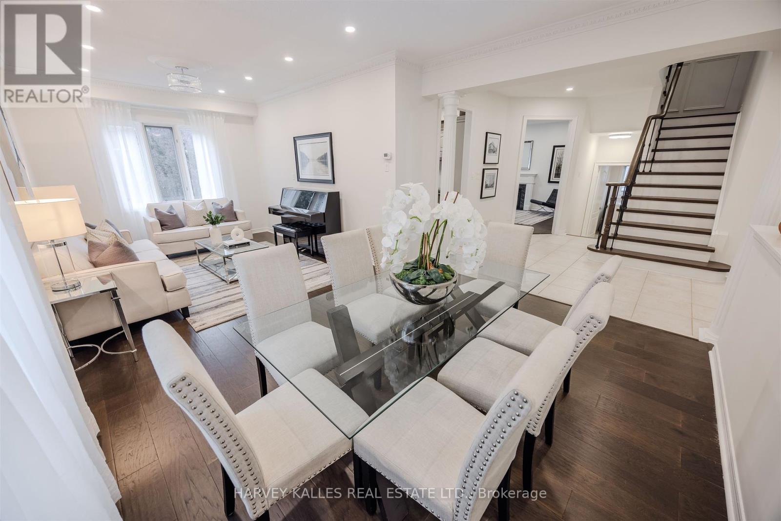 94 Sutcliffe Crescent, Markham, Ontario  L6C 1X3 - Photo 13 - N12427562