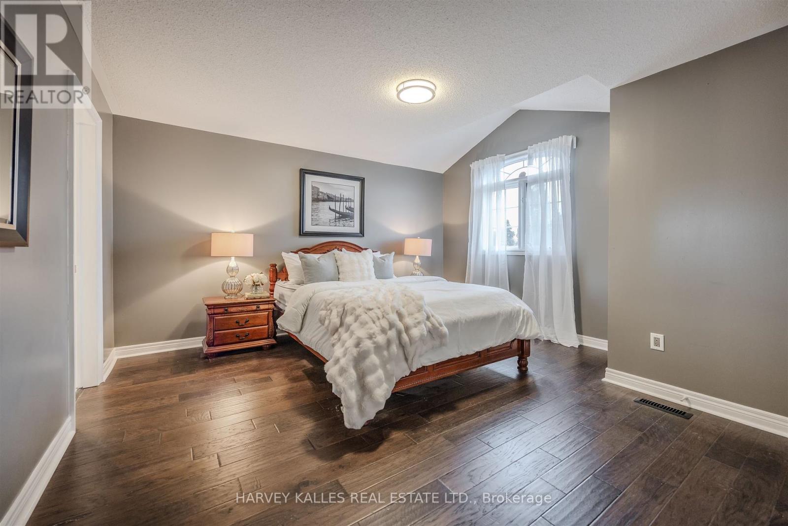 94 Sutcliffe Crescent, Markham, Ontario  L6C 1X3 - Photo 37 - N12427562