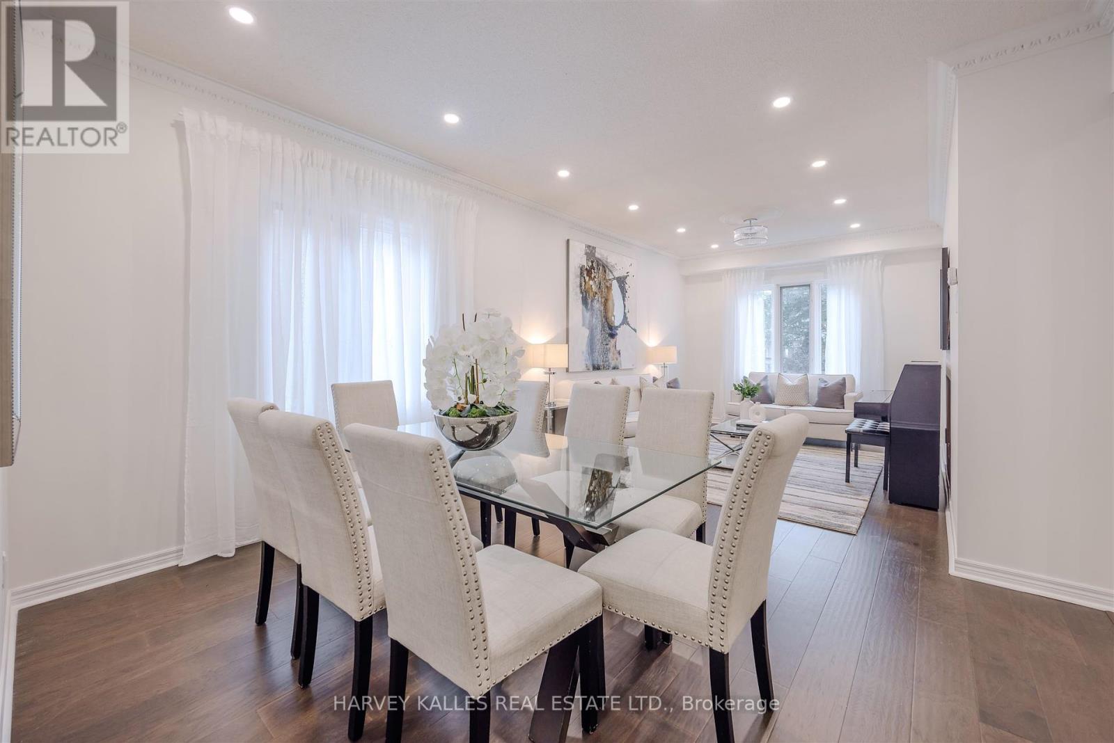 94 Sutcliffe Crescent, Markham, Ontario  L6C 1X3 - Photo 6 - N12427562