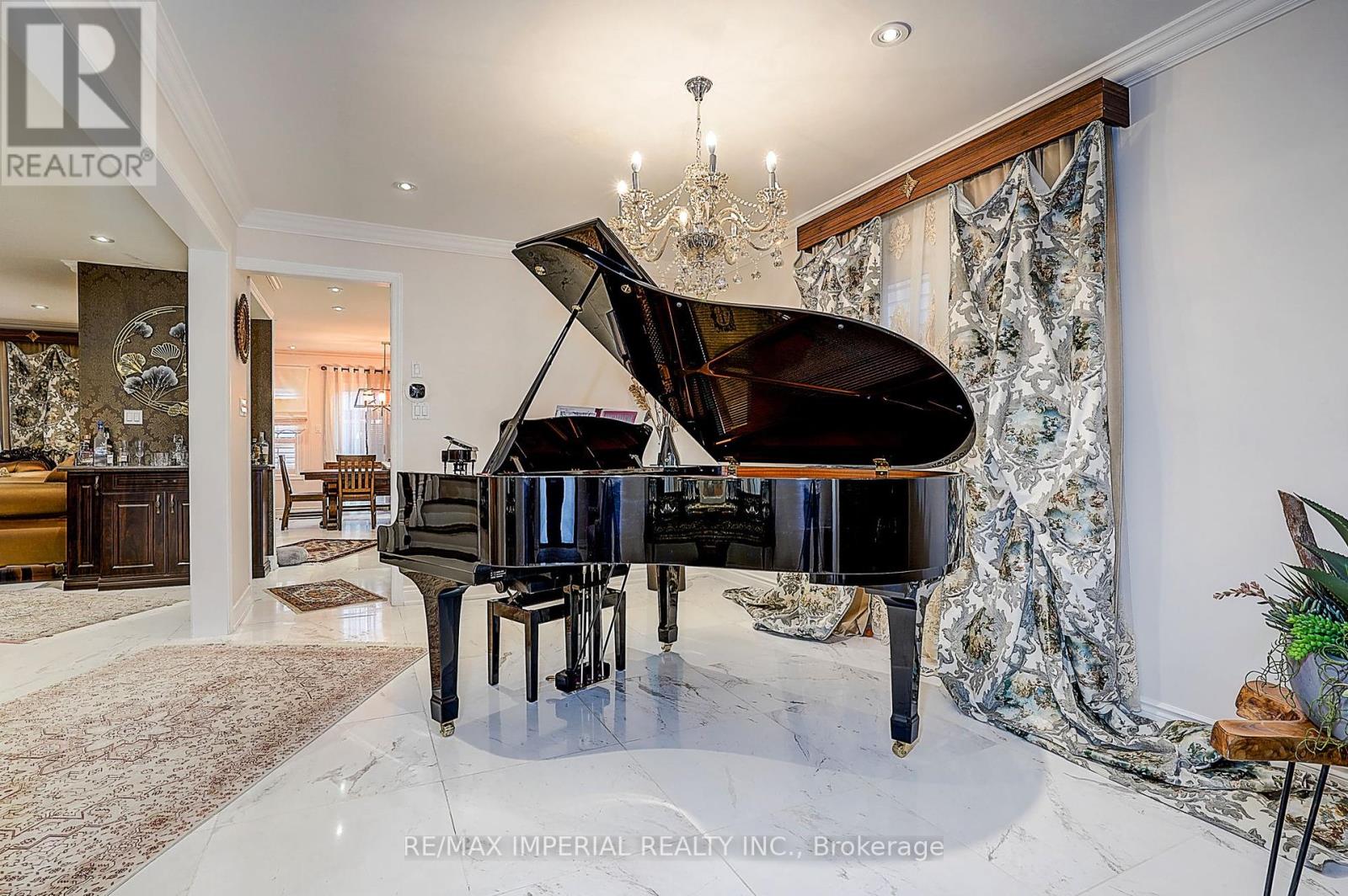 32 Brandon Gate Drive, Vaughan, Ontario  L6A 2L4 - Photo 23 - N12427566