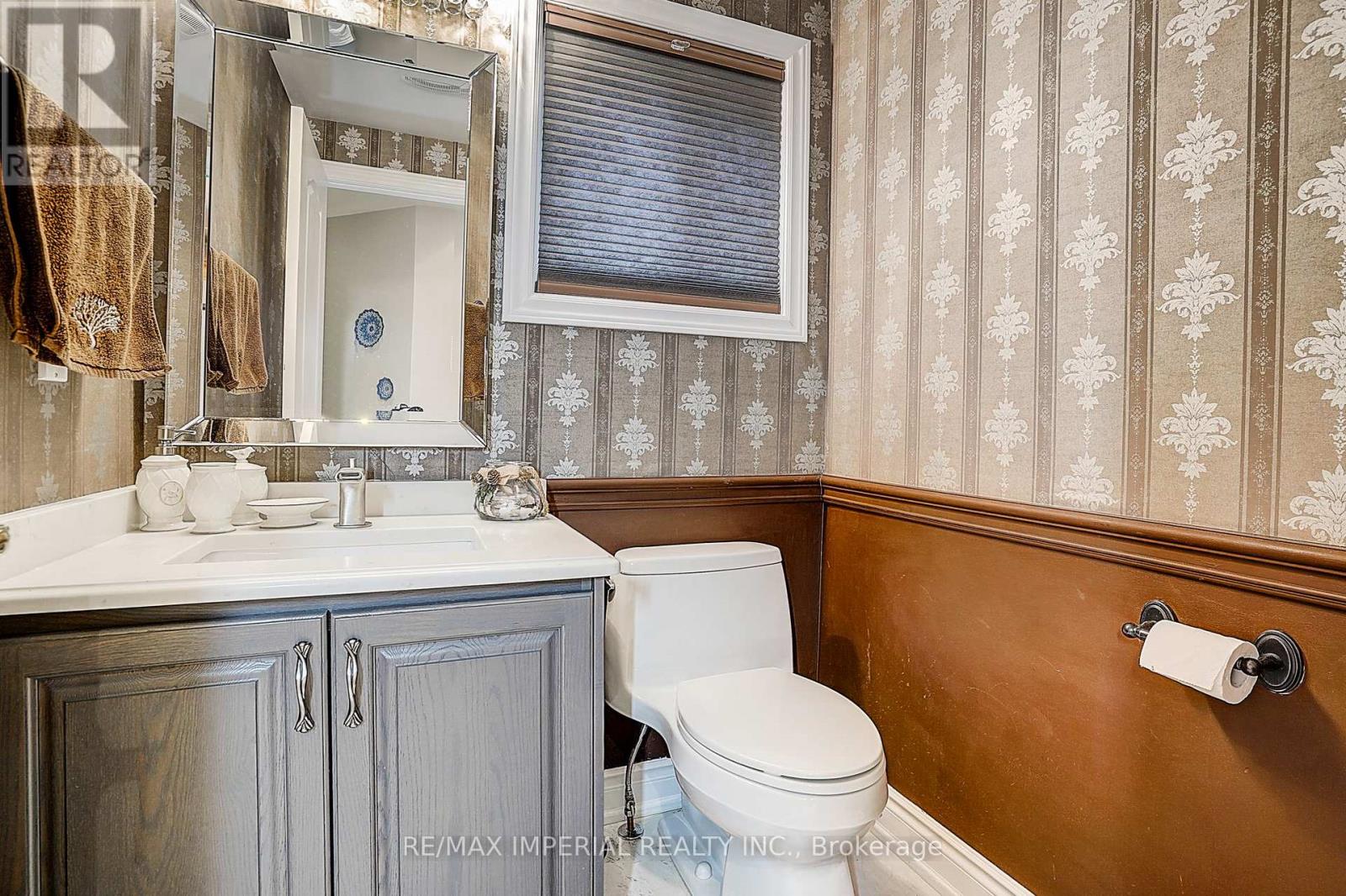 32 Brandon Gate Drive, Vaughan, Ontario  L6A 2L4 - Photo 32 - N12427566