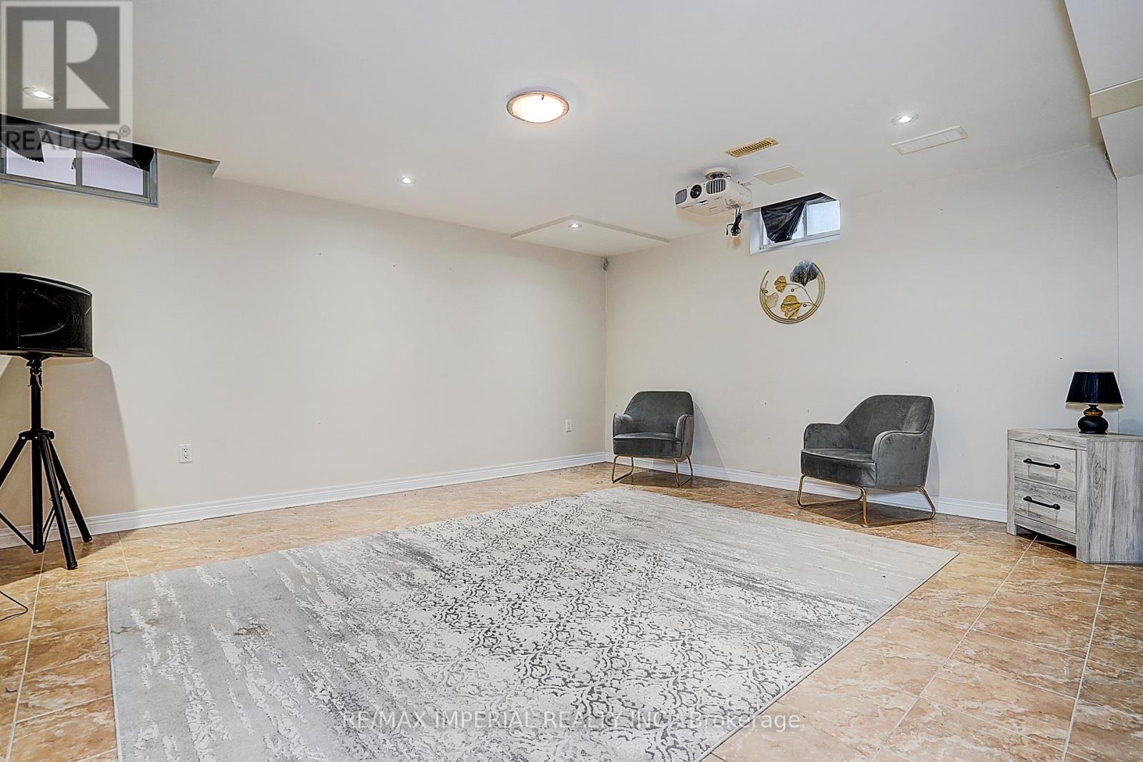 32 Brandon Gate Drive, Vaughan, Ontario  L6A 2L4 - Photo 34 - N12427566