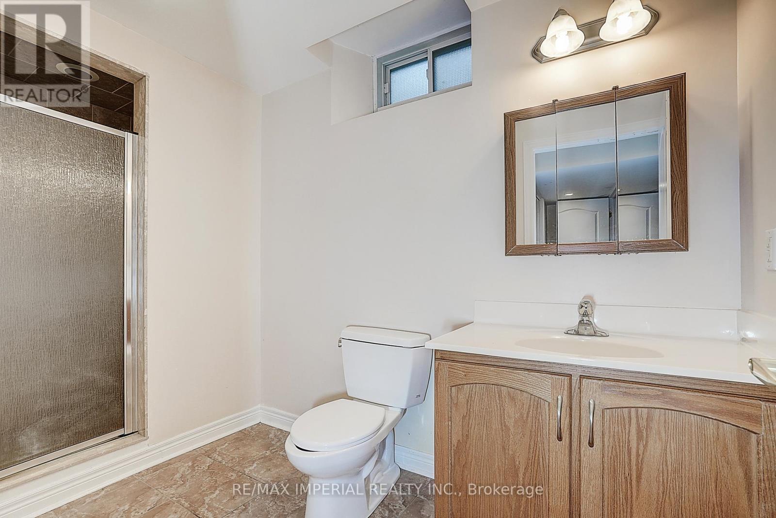 32 Brandon Gate Drive, Vaughan, Ontario  L6A 2L4 - Photo 36 - N12427566