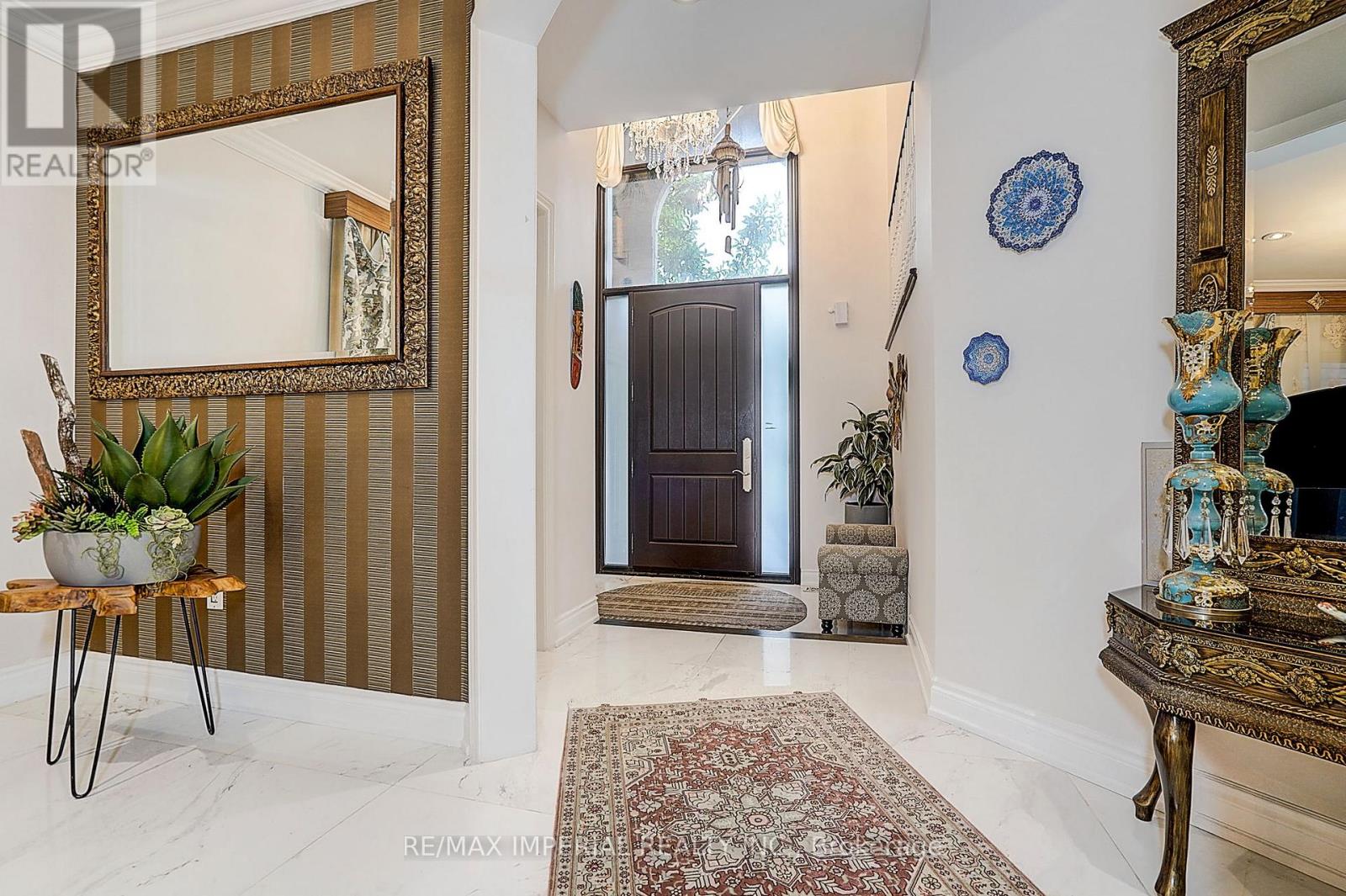 32 Brandon Gate Drive, Vaughan, Ontario  L6A 2L4 - Photo 4 - N12427566