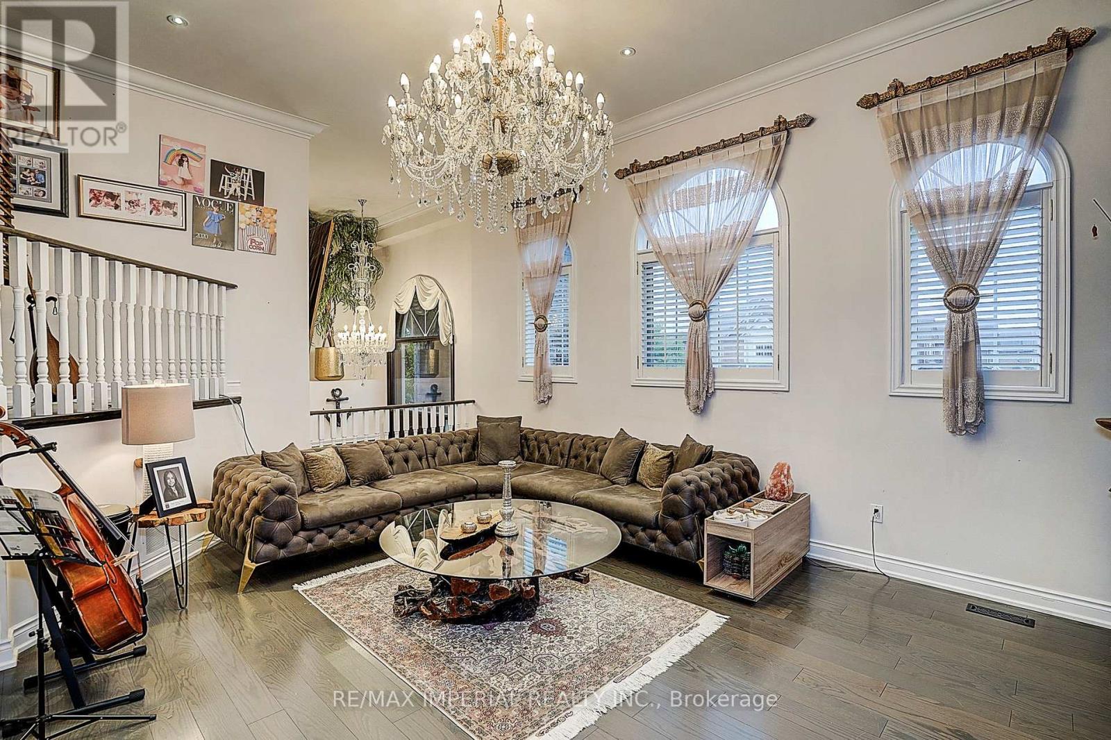 32 Brandon Gate Drive, Vaughan, Ontario  L6A 2L4 - Photo 7 - N12427566