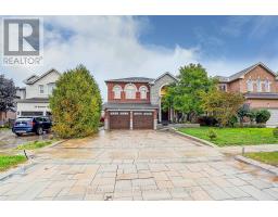 32 BRANDON GATE DRIVE, Vaughan, Ontario