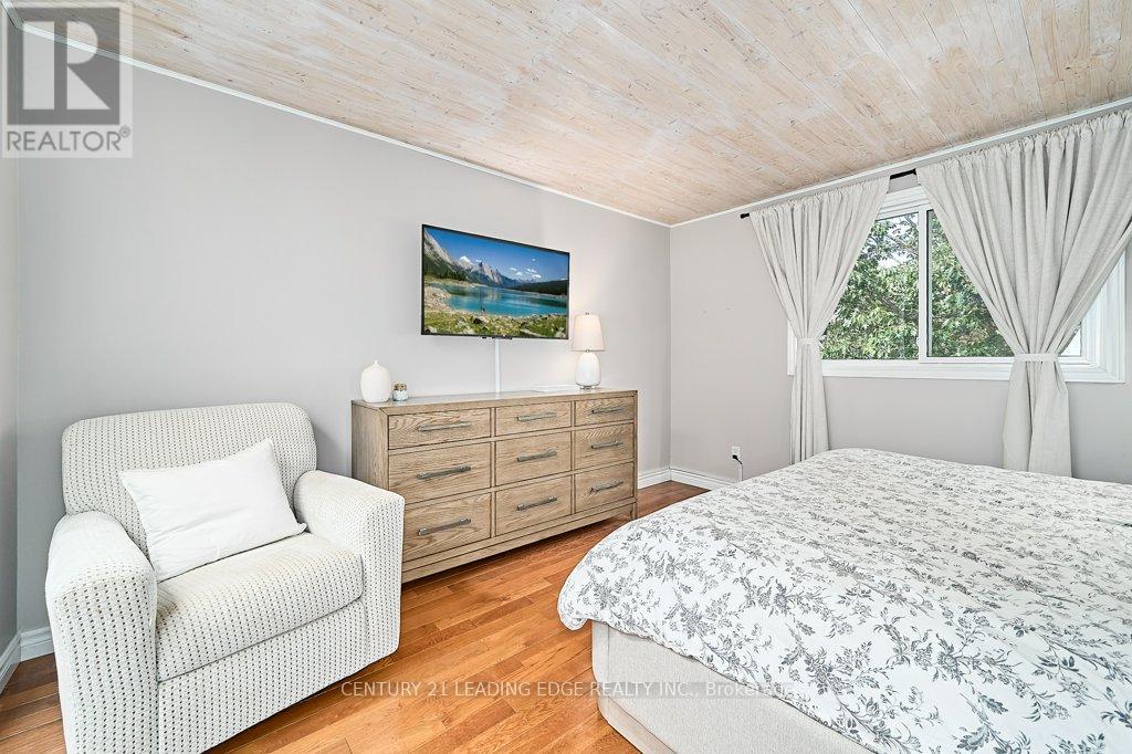 25 Eileen Drive, Barrie, Ontario  L4N 4M5 - Photo 23 - S12427504
