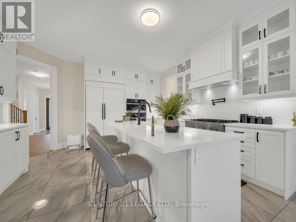 23 Duxbury Road N, Brampton, Ontario  L6R 4E3 - Photo 17 - W12427519