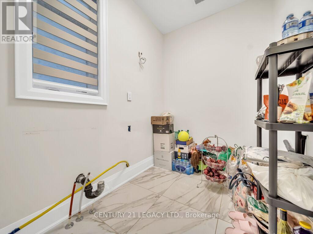 23 Duxbury Road N, Brampton, Ontario  L6R 4E3 - Photo 20 - W12427519