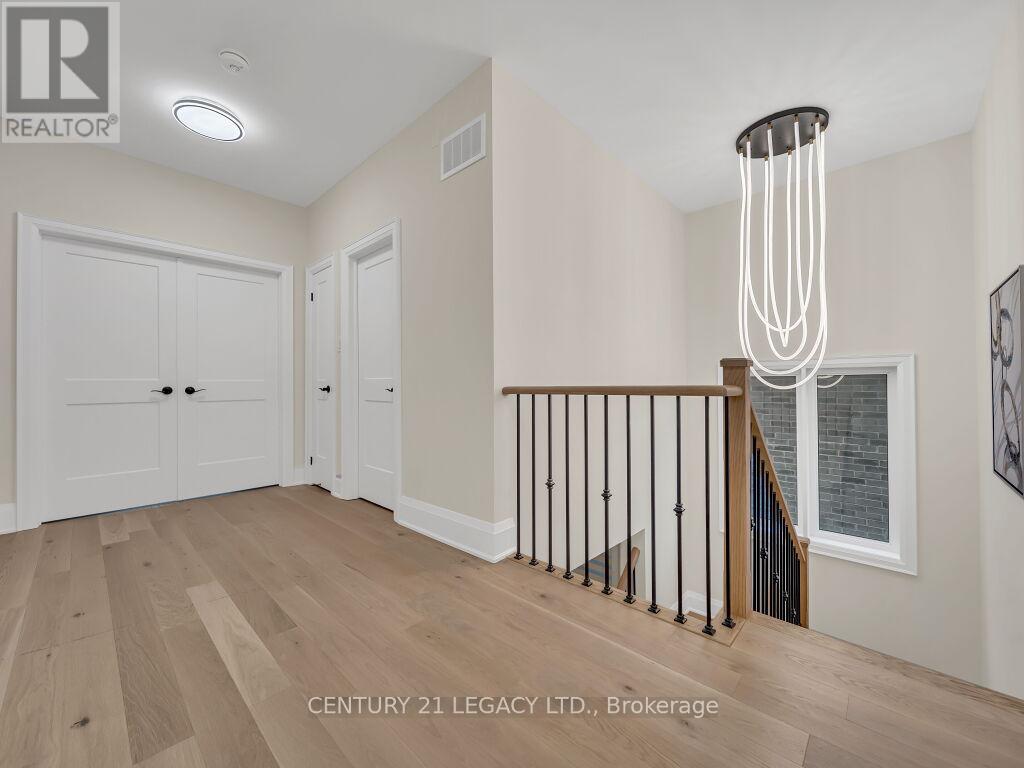 23 Duxbury Road N, Brampton, Ontario  L6R 4E3 - Photo 27 - W12427519