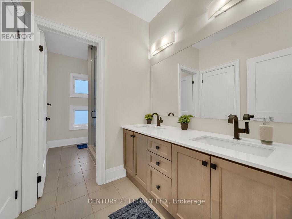 23 Duxbury Road N, Brampton, Ontario  L6R 4E3 - Photo 35 - W12427519