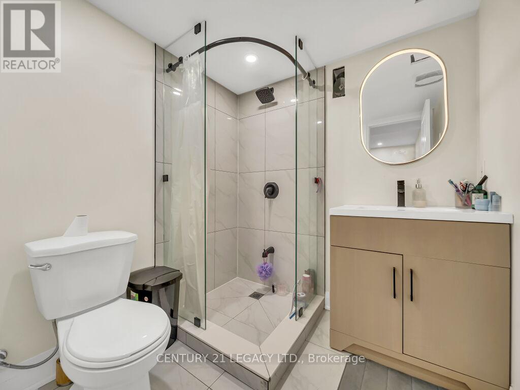 23 Duxbury Road N, Brampton, Ontario  L6R 4E3 - Photo 45 - W12427519