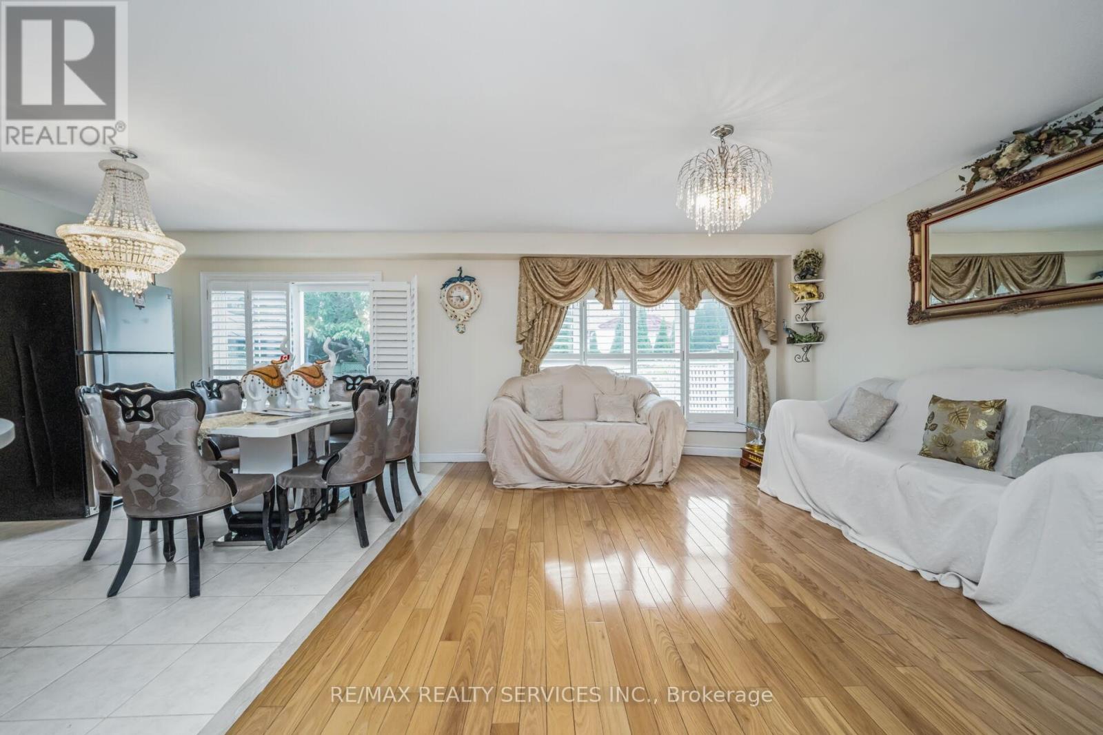 12 Roadmaster Lane, Brampton, Ontario  L7A 3A9 - Photo 10 - W12427532
