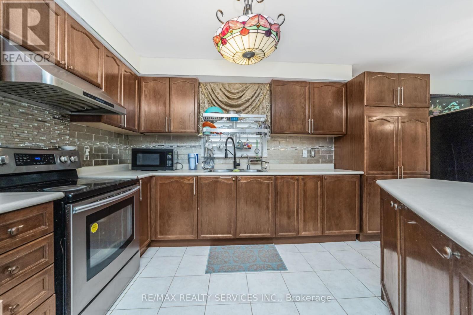 12 Roadmaster Lane, Brampton, Ontario  L7A 3A9 - Photo 13 - W12427532