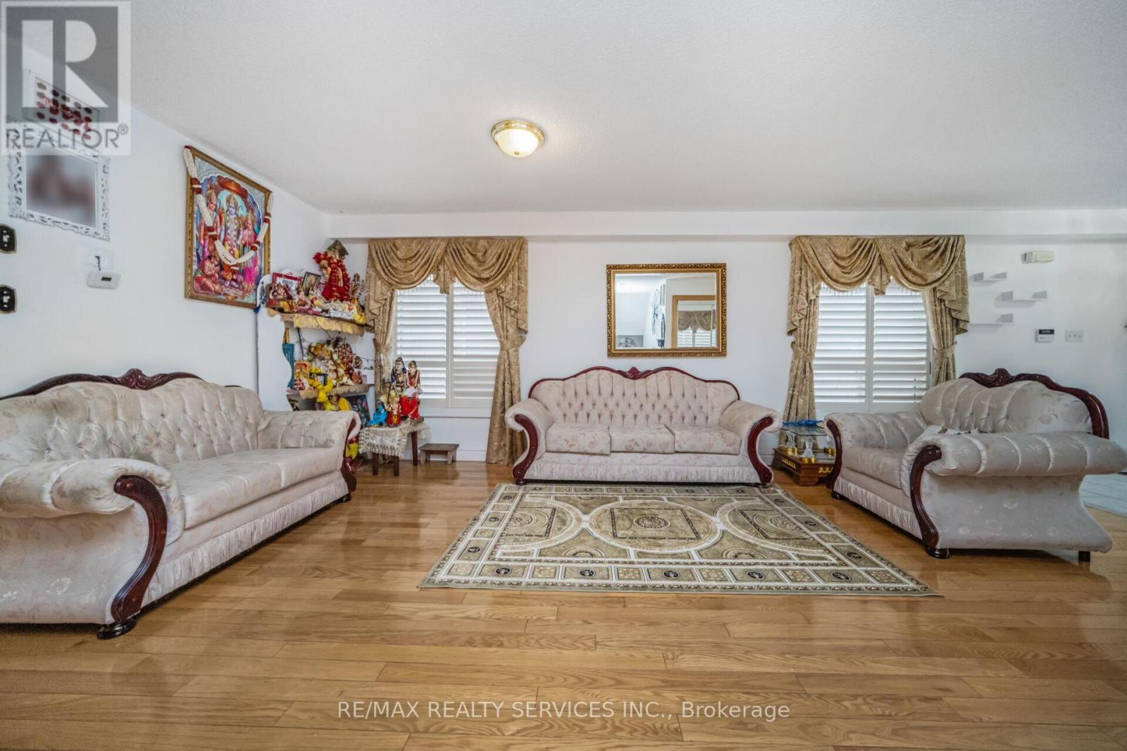 12 Roadmaster Lane, Brampton, Ontario  L7A 3A9 - Photo 6 - W12427532