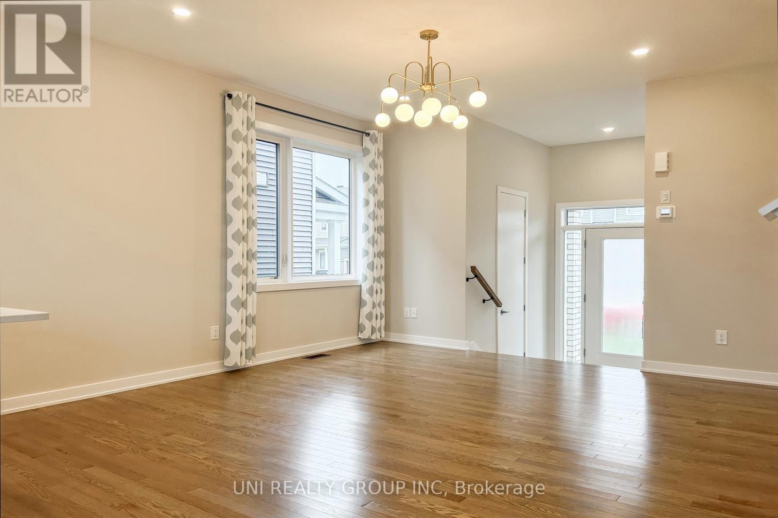 324 Canadensis Lane, Ottawa, Ontario  K2J 6X8 - Photo 4 - X12427551