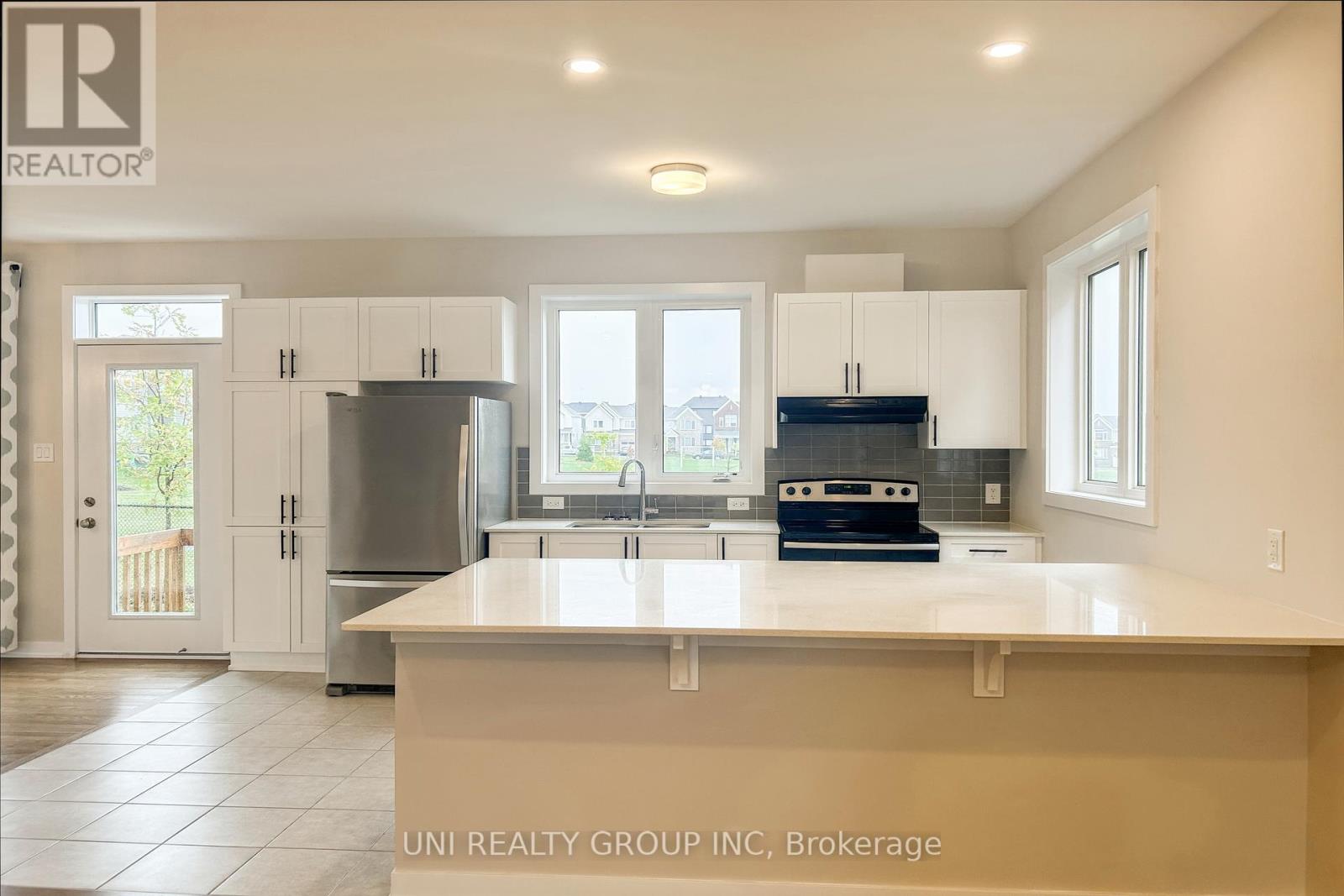 324 Canadensis Lane, Ottawa, Ontario  K2J 6X8 - Photo 9 - X12427551