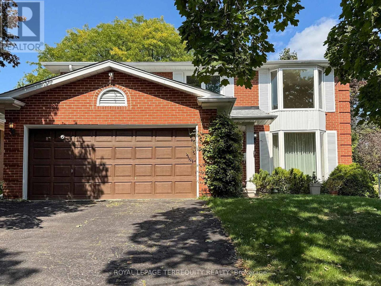 6 Tepee Court, Toronto, Ontario  M2J 3A9 - Photo 3 - C12403177