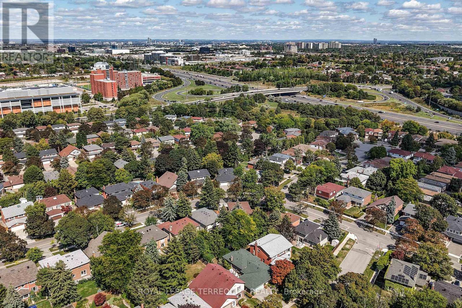 6 Tepee Court, Toronto, Ontario  M2J 3A9 - Photo 39 - C12403177