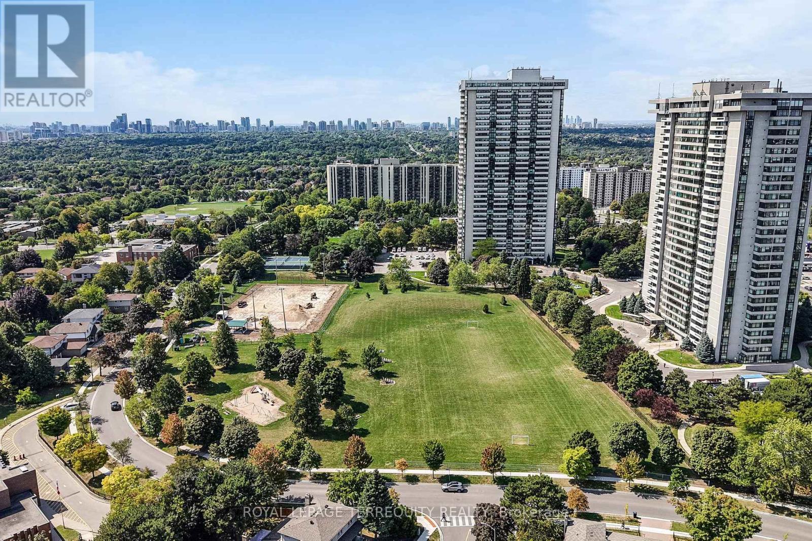 6 Tepee Court, Toronto, Ontario  M2J 3A9 - Photo 43 - C12403177
