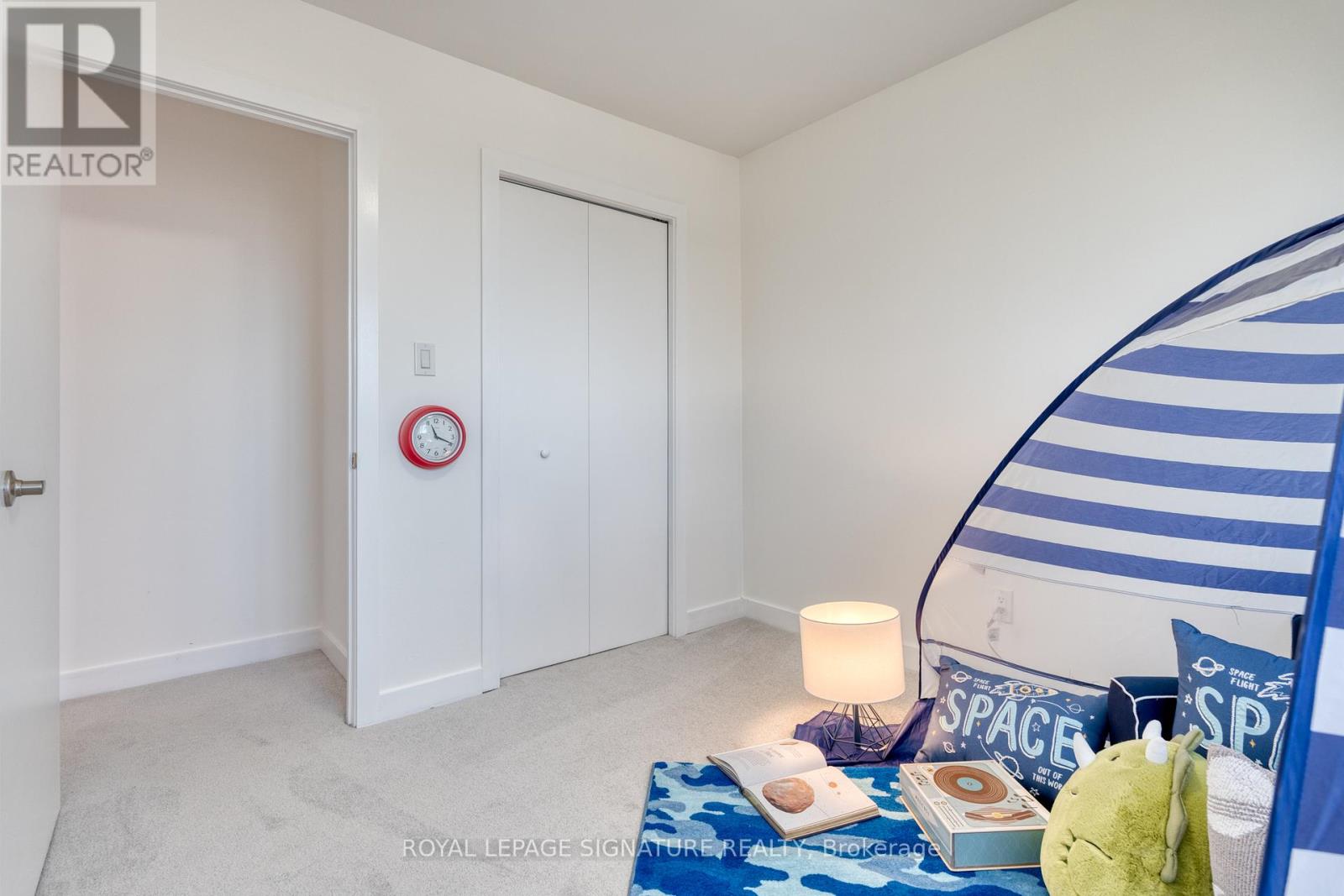 Unit 26 - 20 Anna Capri Drive, Hamilton, Ontario  L8W 1M6 - Photo 17 - X12427516
