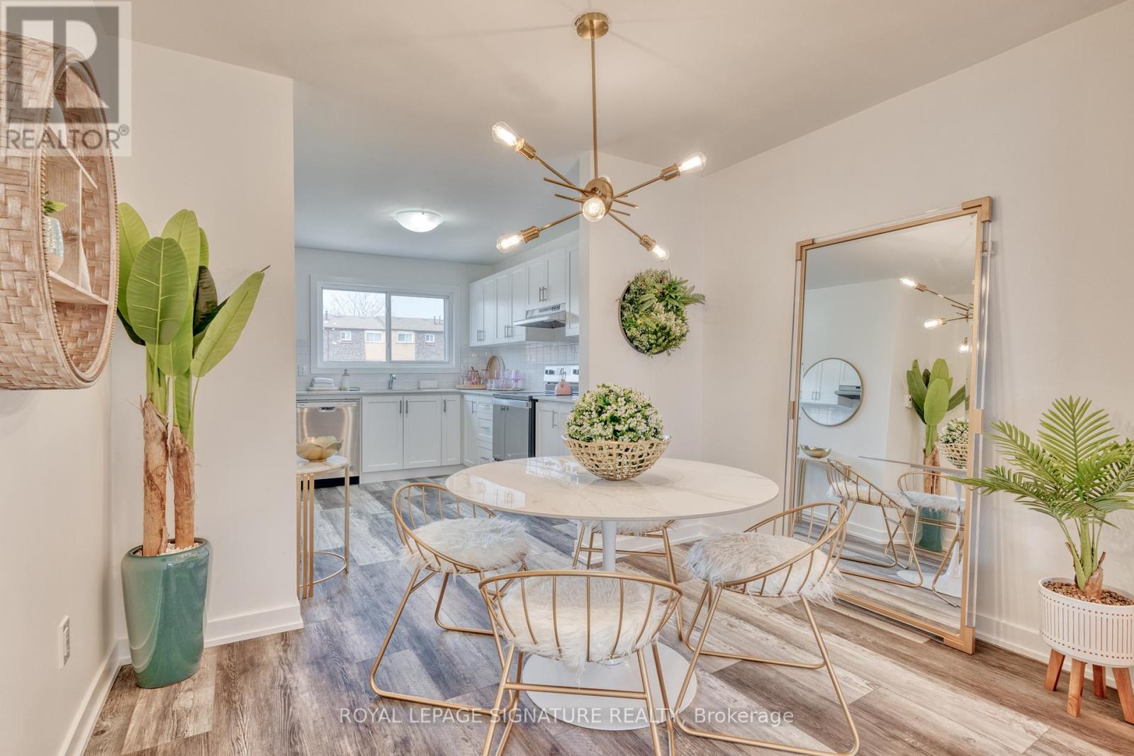 Unit 26 - 20 Anna Capri Drive, Hamilton, Ontario  L8W 1M6 - Photo 8 - X12427516