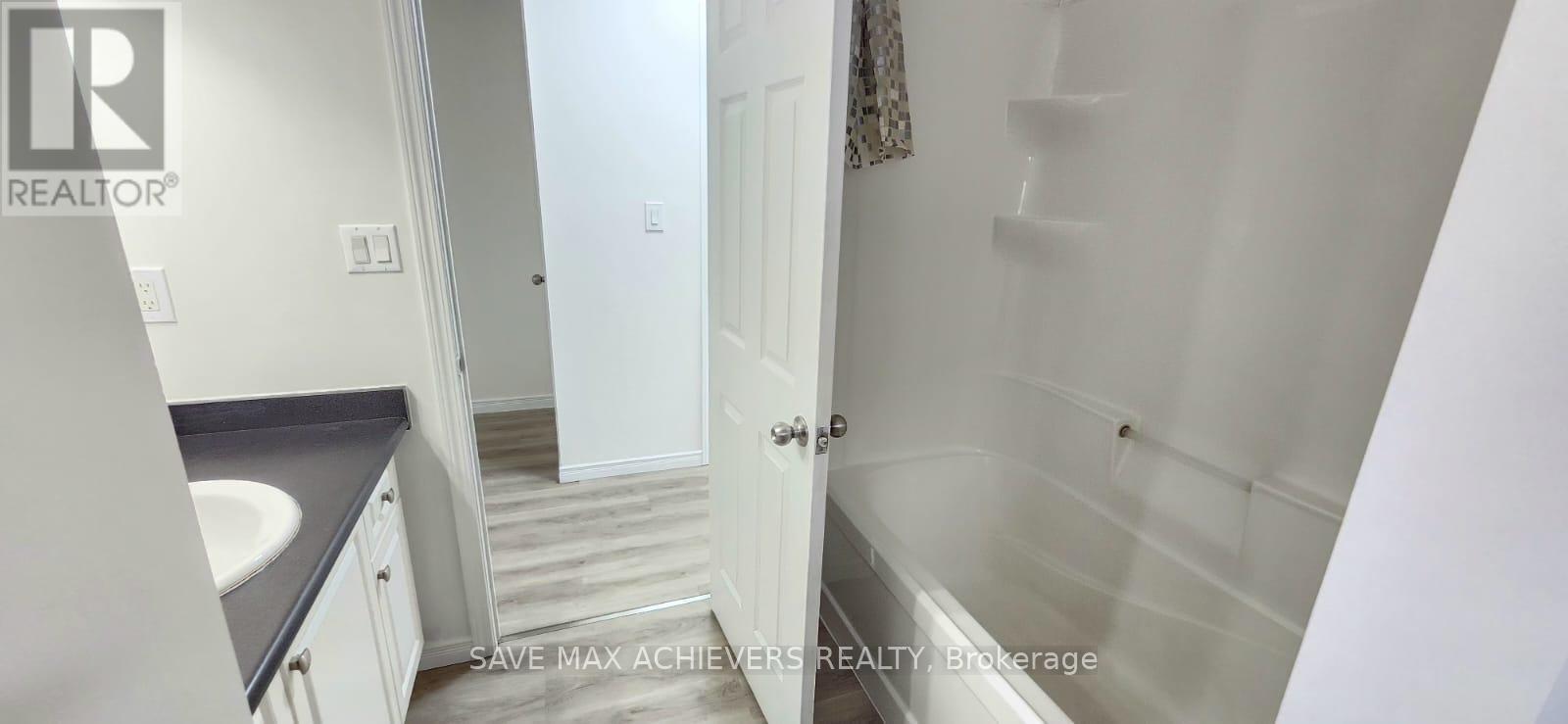 39 - 3200 Singleton Avenue, London South (South W), Ontario  N6L 0C7 - Photo 19 - X12427527